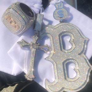 Pendentif Lettre Initiale Personnalisée 3D Moissanite VVS Iced Out Hip Hop Charme Couleur D Coupe Ronde Brillante Bijoux Plaqué Or Argenté - Product Image 1