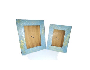Rectangle Metal Photo <b>Frame</b> with Embossed Floral Pattern <b>Gold</b> Finish Durable Design - Product Image 3