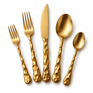 Juego de Cubiertos de Acero Inoxidable Dorado Martillado con Mangos Esculpidos, Colección de Cinco Piezas para Comedor, Vajilla Moderna y Elegante |   Lujo - Product Image 1