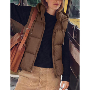 Women's <b>Hooded</b> Puffer Vest Solid Color Zipper Closure Casual Outerwear Windproof Polyester Filling Front Pocket Regular Length - Product Image 5