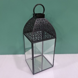 โคมไฟเหล็กและแก้วลายสลักสำหรับตกแต่งบ้าน - Product Image 1