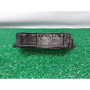 A5 8F7, 8T3, 8TA 2011-2017 โมดูลควบคุมระบบช่วยจอดรถ มือสองแท้ OEM 4H0919475AA - Product Image 3