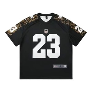 เสื้อเจอร์ซีย์อเมริกันฟุตบอลผู้ชาย ทรงโอเวอร์ไซส์ สตรีทแวร์ คอวี โพลีเอสเตอร์ เสื้อกีฬาหมายเลขพิมพ์ลายเสือดาวที่ไหล่ รับผลิตแบบ OEM - Product Image 1