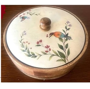 Boîte de rangement moderne en bois pour tortillas et roti, avec couvercle imprimé émaillé, idéale pour la présentation et le service des chapatis sur la table de cuisine - Product Image 5