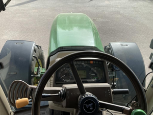 Tracteur agricole John Deere 6920 Premium Plus - Product Image 4