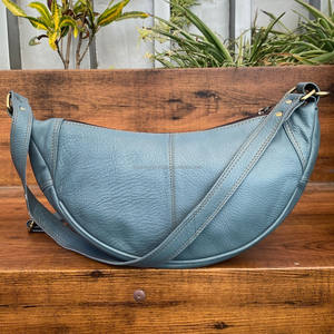 2024 nueva colección diseñador de tendencias bolso cruzado de cuero reciclado bolso de hombro de media luna de cuero colorido de moda para mujer - Product Image 5