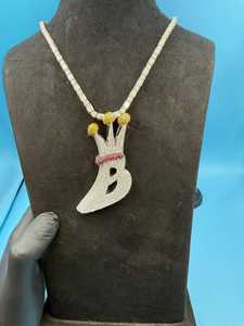 Pendentif Lettre Couronne Personnalisée Grand Initiale B Sertie de Pierres Colorées pour Unisexe - Product Image 5