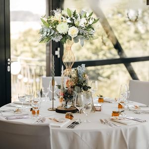 แจกันตกแต่งโต๊ะงานแต่งงาน LANJO รุ่นหรูหราสีทอง ขนาด 80 ซม. พร้อมฐานจัดดอกไม้ รุ่น JY-T8089 - Product Image 4