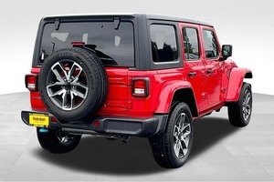 รถจี๊ปแรงเลอร์ X 4x4 ปี 2024 สภาพดี ใช้งานมาแล้ว พวงมาลัยซ้าย เครื่องยนต์ดีเซล เกียร์อัตโนมัติ 6 ที่นั่ง มาตรฐานไอเสียยูโร 2 - Product Image 3