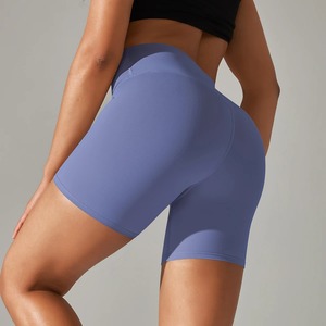 Shorts d'entraînement d'été pour femmes, très demandés, extensibles, style cycliste, pour la course, personnalisables avec logo, pour la gym et les activités sportives - Product Image 4
