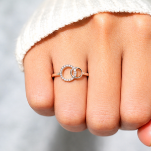 แหวนเพชรวงกลมประสานกันด้วยทองคำบริสุทธิ์ 14K แหวนสัญญาแบบมินิมอล แหวนขอแต่งงานสไตล์โมเดิร์น ชุดแหวนคู่รัก - Product Image 4