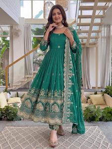 ชุดเดรส Anarkali ปักลายแบบดั้งเดิมของอินเดียล่าสุด พร้อมผ้าคลุมไหล่ สำหรับงานแต่งงาน ชุดออกงานสำหรับผู้หญิง ดีไซน์หรูหรา กระชับรูปร่าง - Product Image 2
