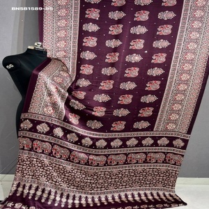 Collection Premium de Saris en Soie Douce avec Broderie Gajji, Travail Miroir et Imprimé Ajrakh – Collection de Mode Féminine du Fabricant - Product Image 1