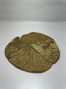 Plato Decorativo Nórdico de Aluminio Fundido Dorado con Diseño de Pluma, Centro de Mesa Largo y Estrecho para Sala de Estar, Hotel, Venta al por Mayor - Product Image 4