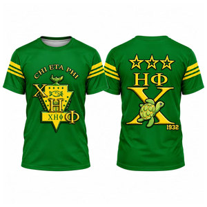 T-shirt à manches courtes vert pour homme Chi Eta Phi avec rayures jaunes et logo imprimé, coupe décontractée classique - Product Image 1