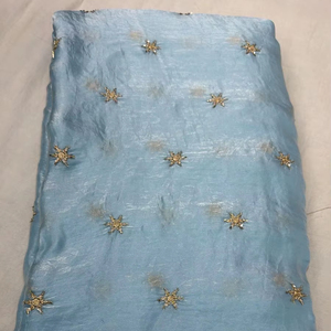 Tissu d'artisanat de boutique brodé en soie pour la confection de vêtements - Product Image 1