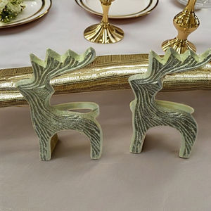 Anneaux de serviette de mariage en cristal avec forme de feuille et motif floral, écologiques - Product Image 1