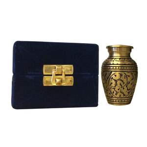 Urna Conmemorativa de Latón en Miniatura con Elegantes Curvas Diseñada para Familias que Desean Preservar las Cenizas de Forma Respetuosa para Siempre - Product Image 3