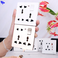 TEP LM6 Prise de courant AC 4 sorties IP20 86mm Standard domestique avec mise à la terre, modules USB de charge rapide pour téléphone portable 13A 250V