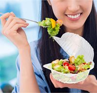 Boîtes alimentaires carrées jetables en PET avec couvercles à charnière transparents, contenants alimentaires pour salade, sushi, pizza, hamburger, à emporter