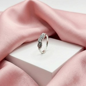 Bague en moissanite argentée avec ailes d'ange scintillantes et zircone cubique, bijoux élégants pour femmes, cadeau - Product Image 3