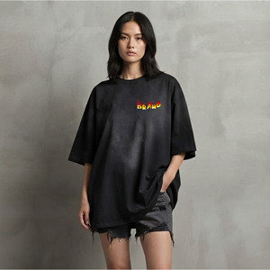 Nouveau t-shirt femme 2026 en coton 200 g/m², coupe ample, noir uni, confortable, avec logo personnalisé imprimé DTF - Product Image 4