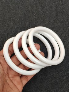 Juego de Brazaletes de Resina Blanca Pintados a Mano con Tema de Ángel, Forma Redonda, Ligeros, Cómodos de Usar, Artísticos y Elegantes, Juego de 4 Piezas - Product Image 5