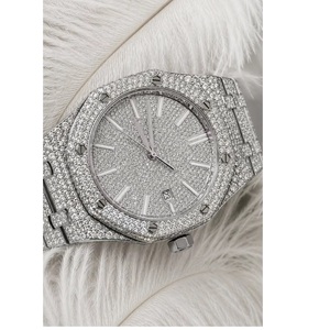 Reloj de pulsera de moissanita de buena calidad con movimiento de cuarzo, elegante para uso diario y como regalo, disponible para la venta. - Product Image 1