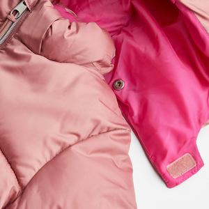 Production de vestes matelassées pour enfants OEM avec rembourrage léger, options de marquage personnalisé et de marque privée pour l'international - Product Image 3