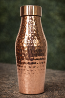 Antique Creations – Vaisselle haut de gamme en cuivre naturel martelé, style vintage, doré, 950 ml, avec couvercle anti-fuite, compatible lave-vaisselle et micro-ondes