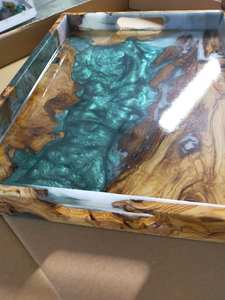Bandeja de Servir de Resina Epoxi Teal Ocean River, Bandeja Decorativa de Madera con Bordes Naturales Hecha a Mano con Asas - Product Image 6