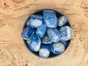 Vente en gros de pierres précieuses naturelles de lapis-lazuli et de quartz, personnalisées, roulées, en vrac, avec taille et forme variées - Product Image 3