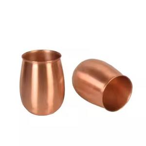 Petit gobelet en cuivre avec bande centrale martelée, corps arrondi, base étroite, bordure perlée décorative, tasse à boire traditionnelle - Product Image 2