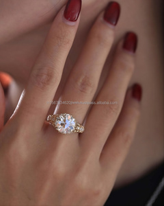 Anillo de compromiso/boda unisex de oro blanco de 14k con diamante tallado en laboratorio IGI, estilo vintage, con engaste de garras, ideal para aniversarios y fiestas. - Product Image 1