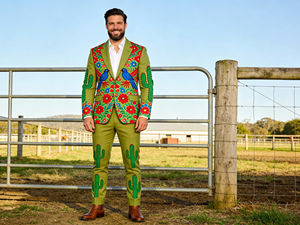 Conjunto de Traje Bordado Estilo Western Color Naranja Rostizado para Hombre con Diseño de Aves y Flores, Blazer y Pantalones Estilo Vaquero - Product Image 2