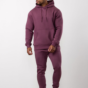 Conjunto de Dos Piezas de Sudadera con Capucha y Pantalones Deportivos para Hombre, Ropa Deportiva Holgada, Conjuntos Deportivos con Logotipo Estampado para Hombre, Conjuntos Deportivos a Juego - Product Image 1