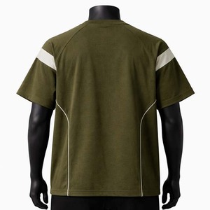 เสื้อยืดแขนยาวสีเขียวมะกอกสำหรับผู้ชาย ปี 2026 ทรงปกติ คอโอ แห้งเร็ว สีพื้น ผ้าโพลีเอสเตอร์ 100% - Product Image 4