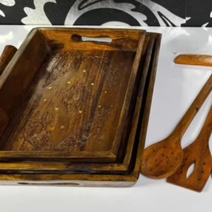 Plateau en bois naturel fait main pour servir des aliments, des boissons et des collations à la maison, idéal pour les tables de cuisine, de salle à manger et la restauration (vente en gros) - Product Image 1