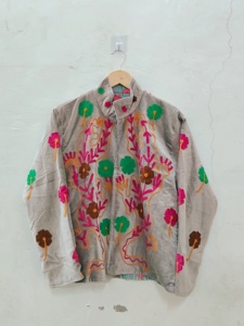 Veste en velours brodée pour femme, col mandarin, broderie florale à la main, manches longues, style printemps - Product Image 5