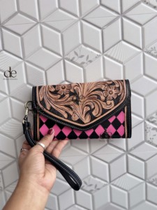 Cartera de Mujer de Cuero Genuino de Alta Calidad, Hecha a Mano, con Diseño de Cuadros Blancos, Estilo Vintage, para Teléfono - Product Image 1
