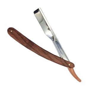 Navaja de Afeitar con Mango de Plástico con Acabado de Madera y Diseño de Cuchilla Intercambiable Regular - Product Image 1