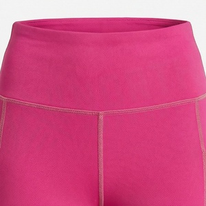Vêtements de sport et fitness pour femmes : Leggings de yoga moulants taille haute avec effet froncé aux fesses, couleur personnalisable, pour l'entraînement - Product Image 4