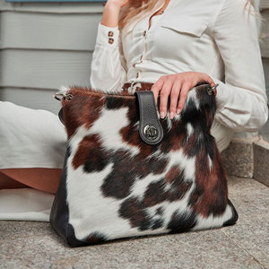 New Fashion Women's Two <b>Straps</b> Adjustable Cowhide Leather Handbag High Quality Custom Logo Waterproof Breathable <b>Shoulder</b> <b>Bag</b> - Product Image 4