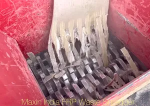 Nouvelles machines de broyage de plastique à double arbre semi-automatiques à moteur électrique de 200 CV pour tuyaux GRP - Product Image 5