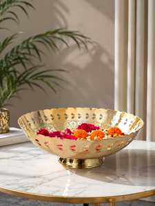 Frutero Decorativo de Metal con Acabado Dorado, Plato Redondo con Pedestal, Diseño Perforado, Centro de Mesa Floral Grabado para Mesa de Comedor - Product Image 6