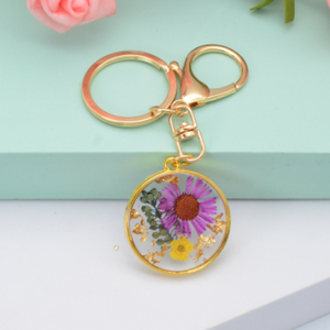 Porte-clés en résine pressée de haute qualité, forme personnalisée, fait main, avec décoration de fleurs séchées, très vendu - Product Image 4