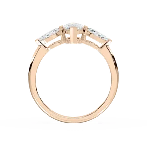 Anillo de compromiso con tres diamantes marquise de 1.50 quilates y diamantes laterales ovalados en oro rosa, oro blanco, oro amarillo, elegante. - Product Image 2