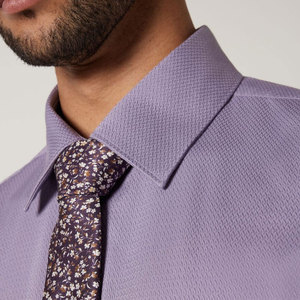 Camisa de Vestir Clásica para Hombre, Estilo Ejecutivo, Manga Larga, Cierre de Botones, Cuello Elegante, Tela Cómoda y Moderna - Product Image 5