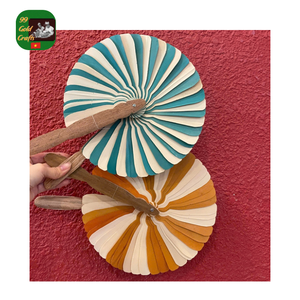 Éventail en feuille de palmier traditionnel fait main, écologique, couleur et design personnalisables, disponible pour les cadeaux d'affaires et les souvenirs - Product Image 3