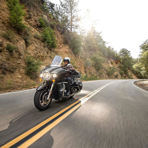 Kawasaki Vulcan 1700 Voyager ABS 2023 - Product Image 2